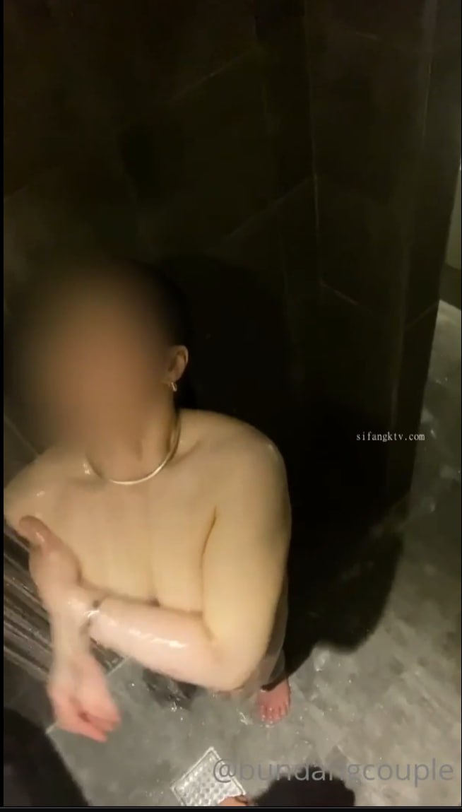 《最新重磅新瓜速吃》万元定制网易CC星秀人气风骚万人迷极品女神【小初】私拍~露逼手指道具紫薇各种高潮脸挑逗~炸裂